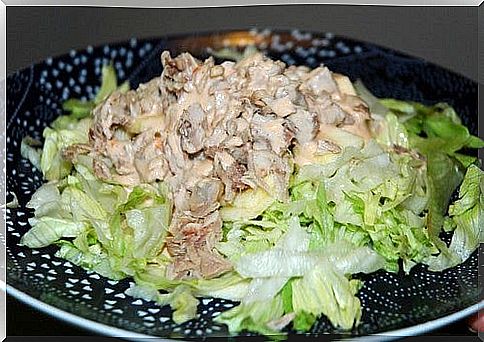 Pineapple chicken salad