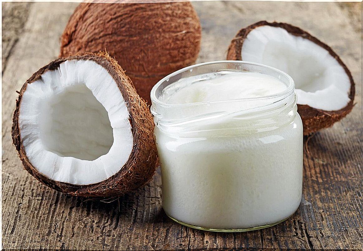 Coconut oil remedy for chapped lips