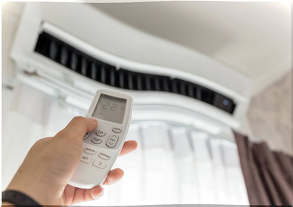 Air conditioning causes respiratory infections.