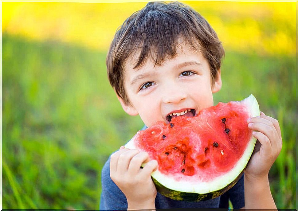 What to do if a child does not want to eat fruit and vegetables