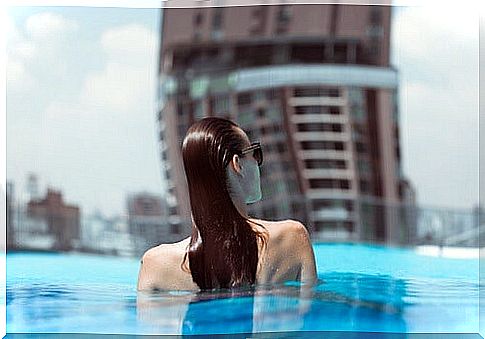 Woman in swimming pool